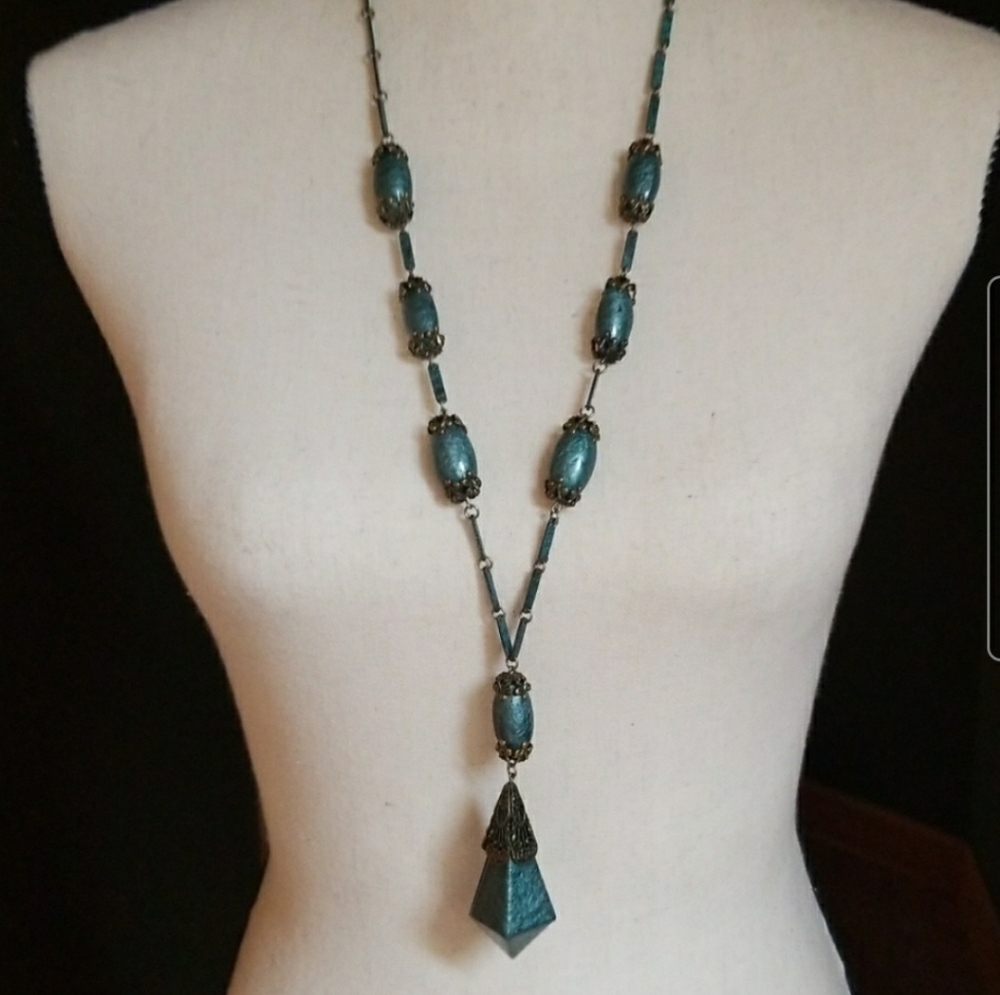 🎁 Me | Celluloid Art Deco
